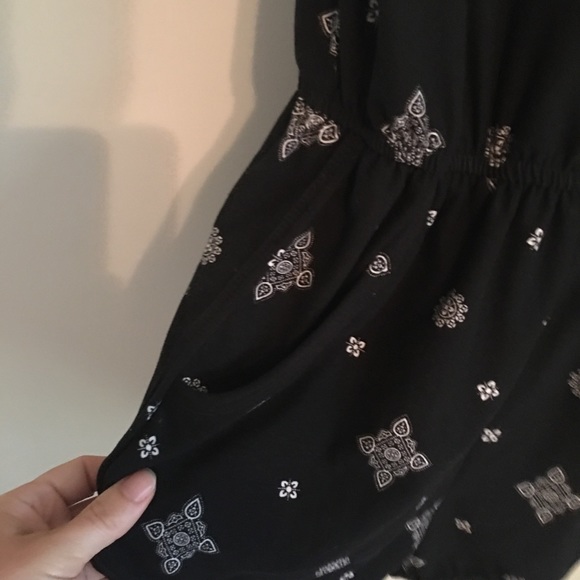 Derek Heart Romper - Picture 2 of 4